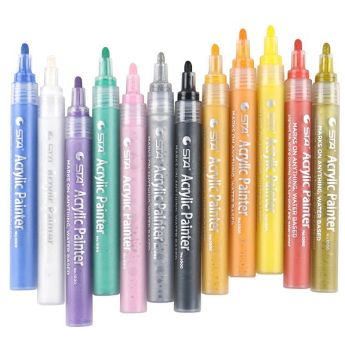 Set of acrylic markers, 12 colors. 