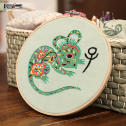 Embroidery set "Mouse"